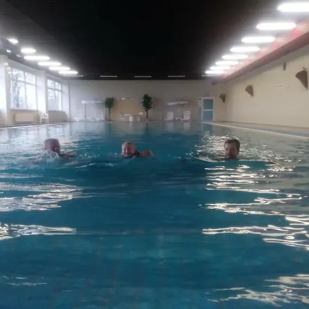 Kasing Mit Freiem Wlan Und Schwimmbad דירה 3*