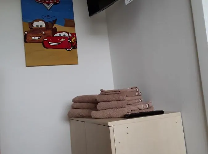 Kasing Mit Freiem Wlan Und Schwimmbad 3*